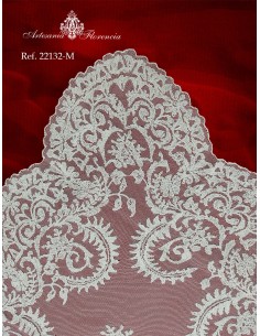 Mantilla de Media Luna 2