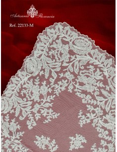 Mantilla de Media Luna 2