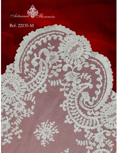 Mantilla de Media Luna 2