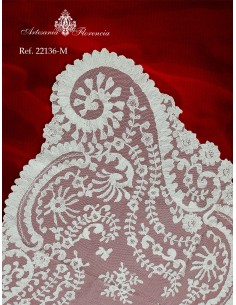 Mantilla de Media Luna 2