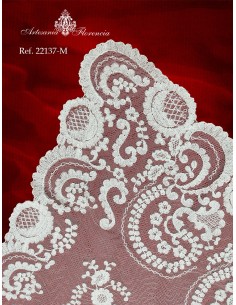 Mantilla de Media Luna 2