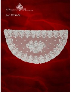Mantilla de Media Luna