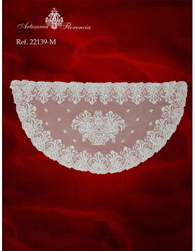 Mantilla de Media Luna