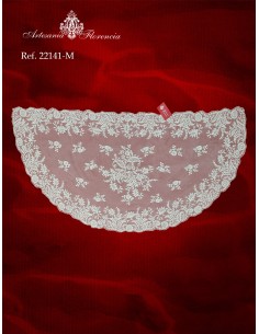 Mantilla de Media Luna