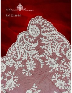 Mantilla de Media Luna 2