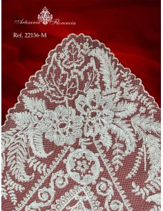 Mantilla de Media Luna 2