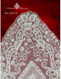 Mantilla de Media Luna 2