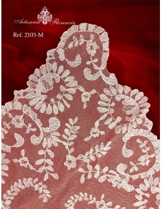 Mantilla de Media Luna 2