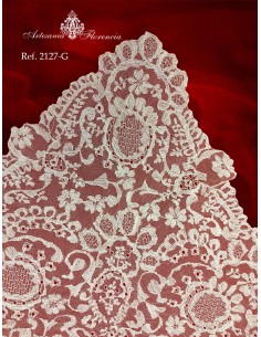 Mantilla de Media Luna 2