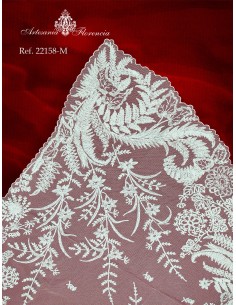 Mantilla de Media Luna 2