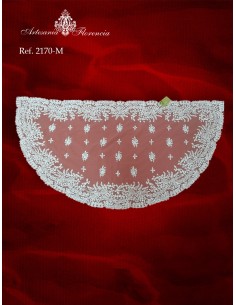 Mantilla de Media Luna